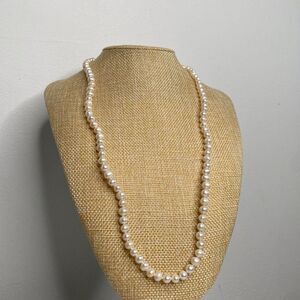 VINTAGE Faux Pearl String Necklace